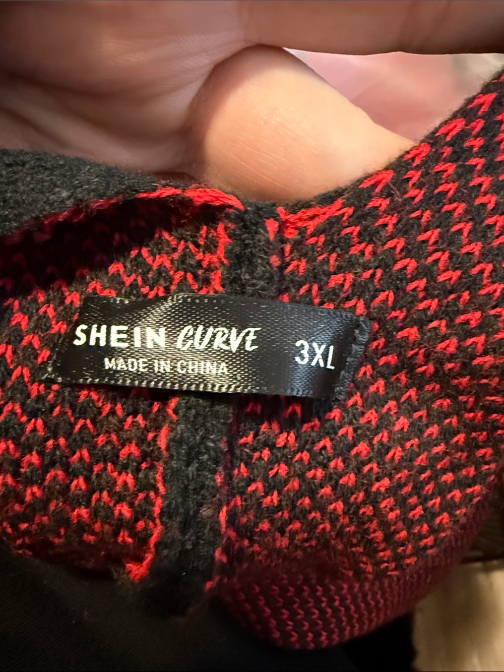 SHEINCurve Black Open-Front Cardigan with Red Heart Motif - Picture 6 of 7
